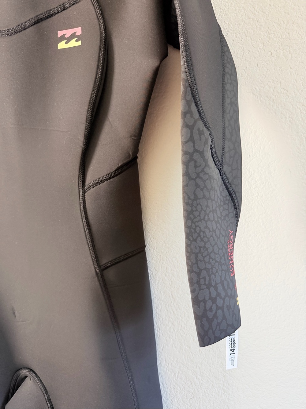 Billabong Synergy 3/2 Black Full-Body Wetsuit - Picture 2 of 6